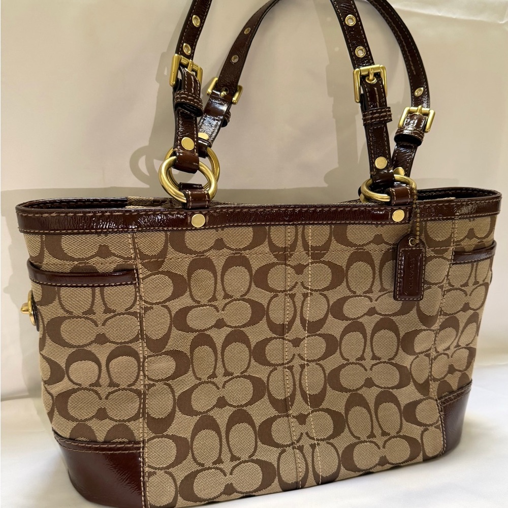 Coach Signature Canvas Tote Bag in Khaki/Brown - Picture 4 of 12